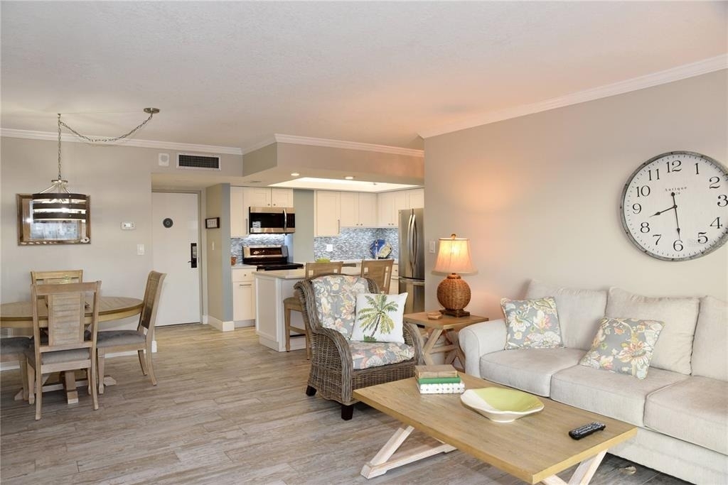 4900 Brittany Drive S - Photo 11