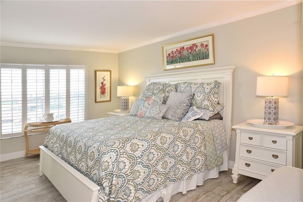 4900 Brittany Drive S - Photo 15