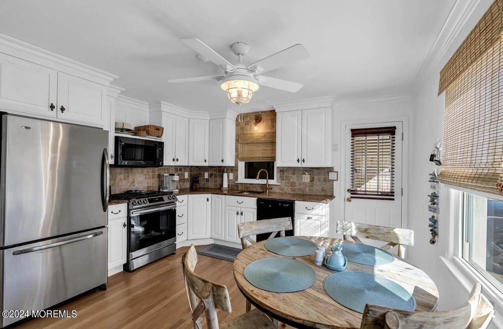 1403 Ocean Avenue - Photo 2