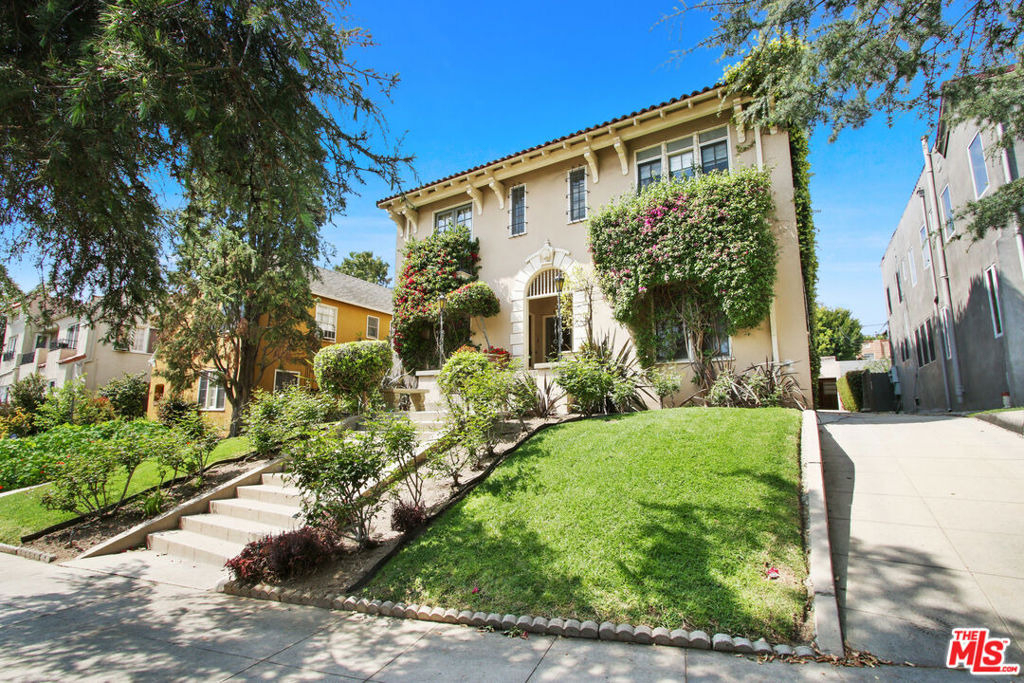 619 N Plymouth - Photo 0