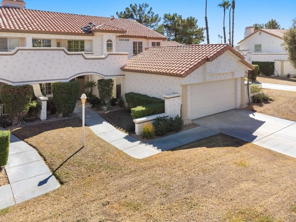 260 Vista Royale Circle E - Photo 37