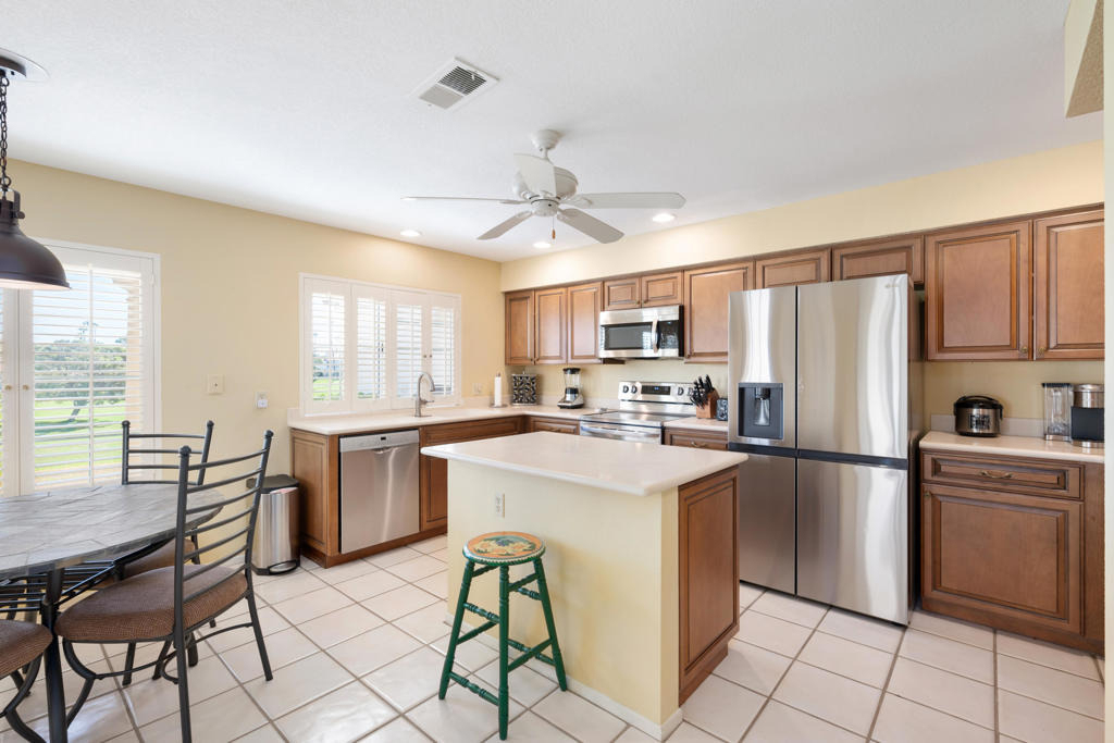 260 Vista Royale Circle E - Photo 8