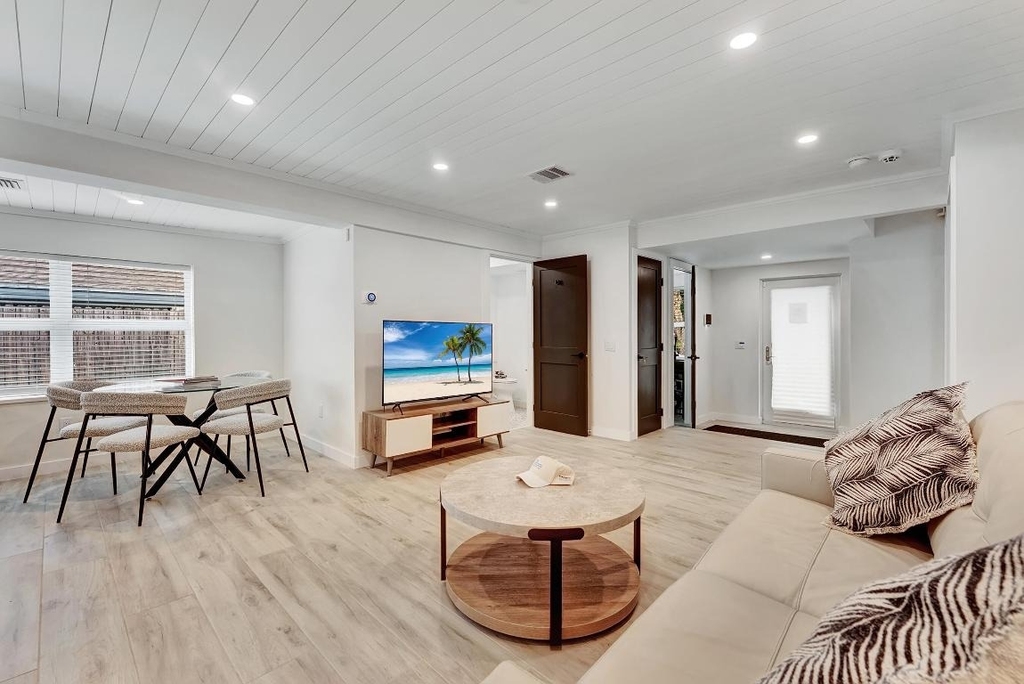 320 Nw 3rd Avenue - Photo 4