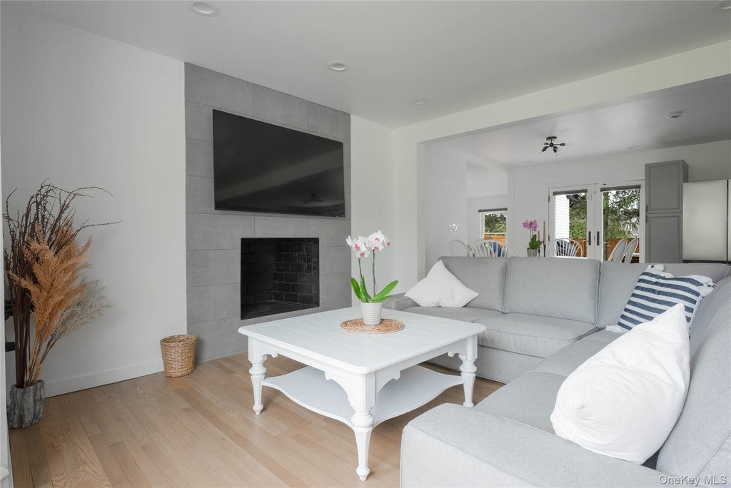 17 Underhill Drive - Photo 3