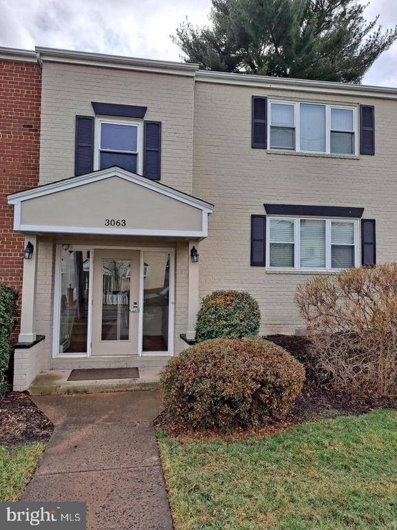 3063 Patrick Henry Drive - Photo 0