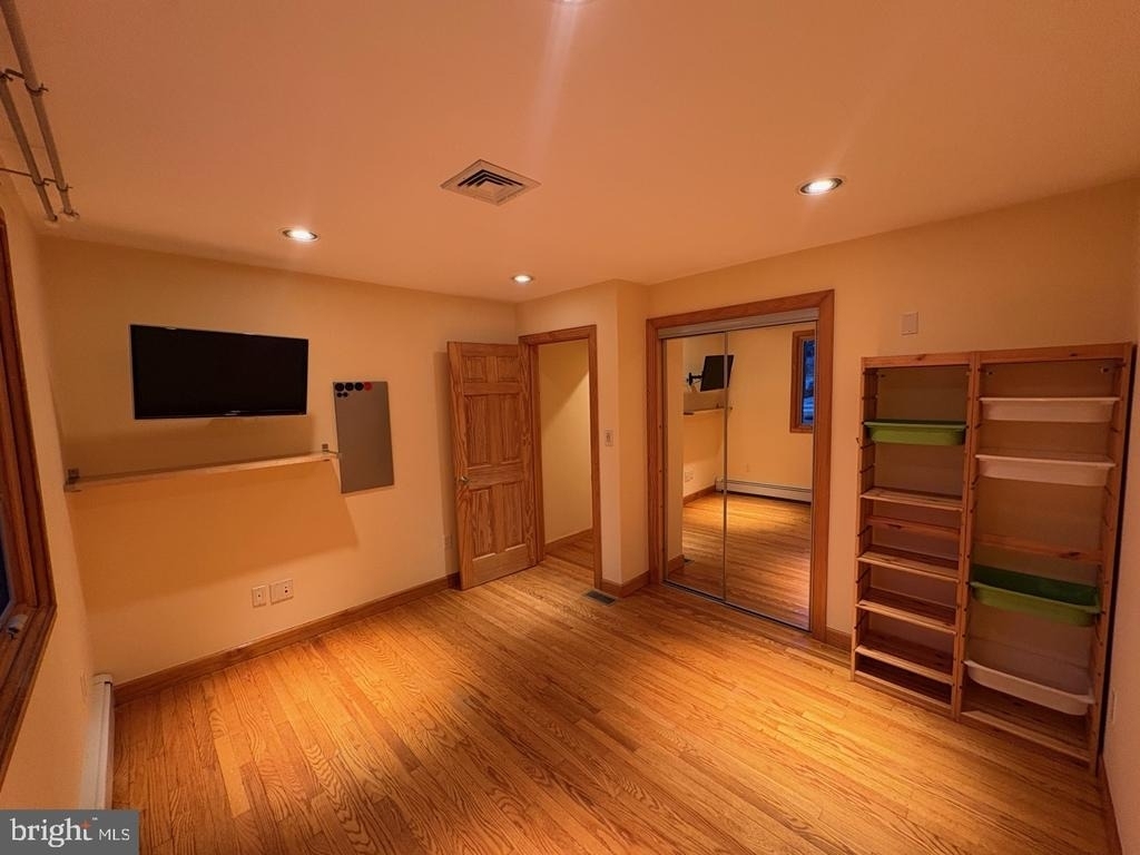 1040 Indiana Ave - Photo 13