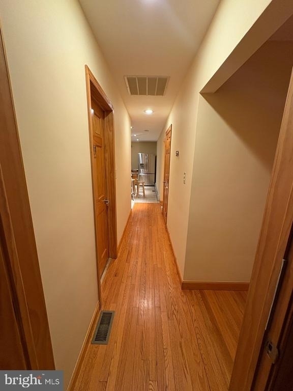1040 Indiana Ave - Photo 6