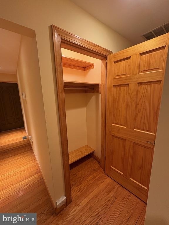 1040 Indiana Ave - Photo 5