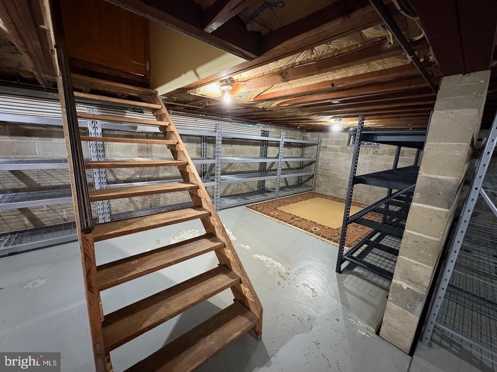 1040 Indiana Ave - Photo 20