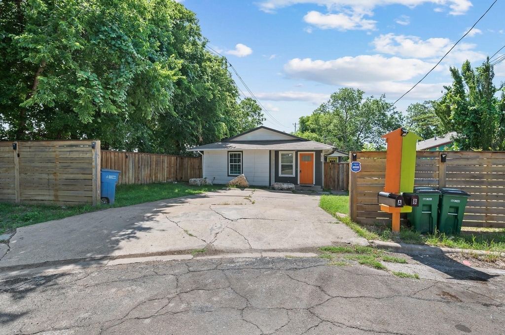 7617 Meador Ave - Photo 1