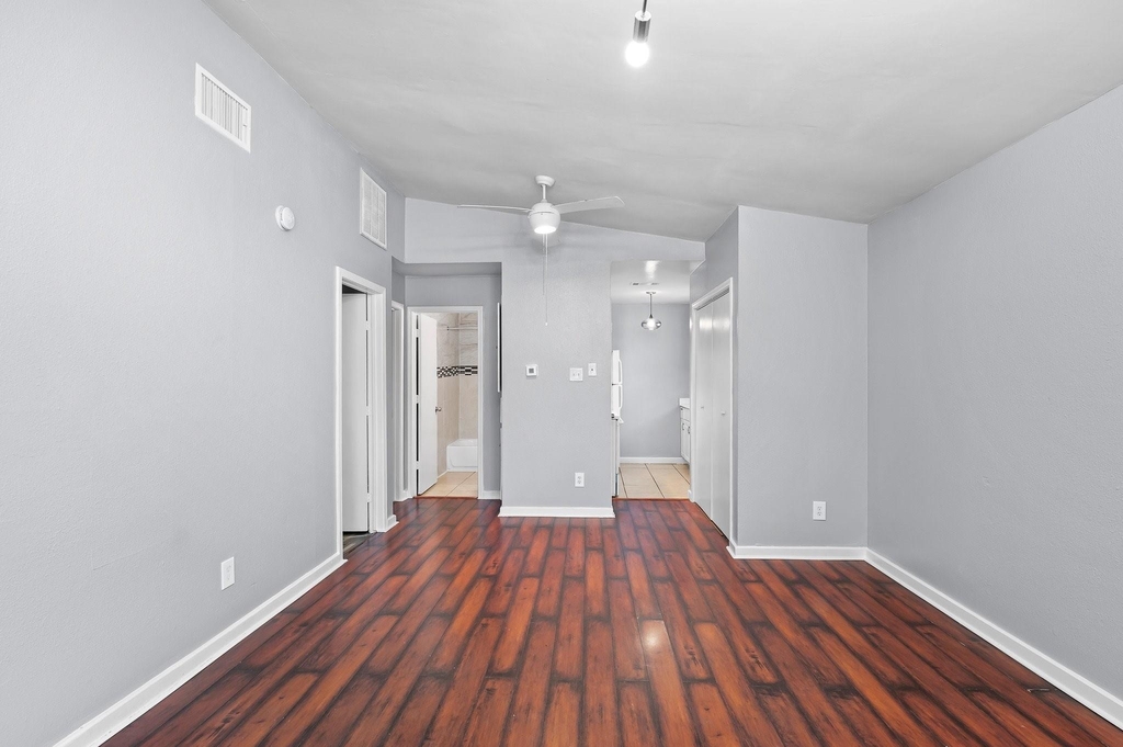 7617 Meador Ave - Photo 2