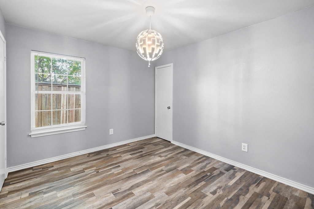 7617 Meador Ave - Photo 8