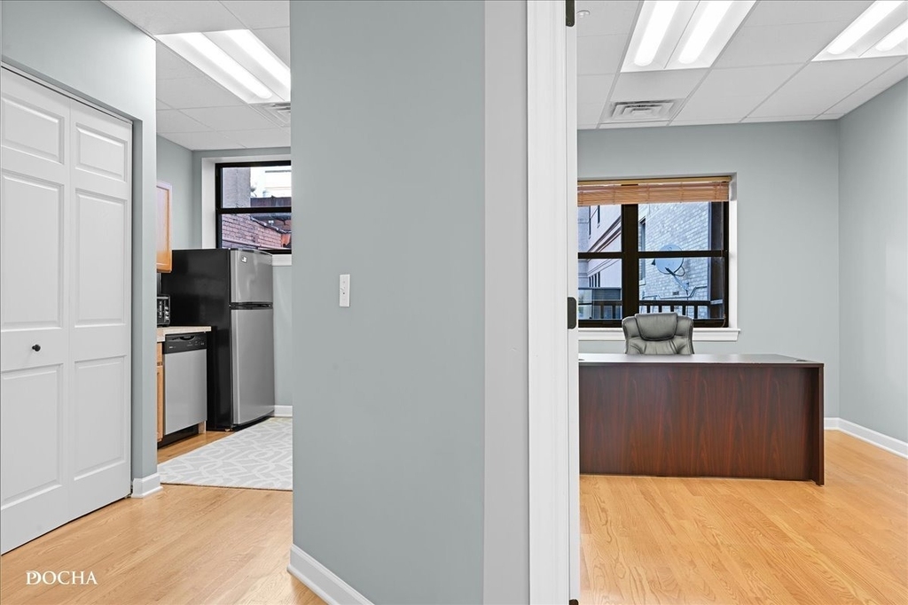 202 W Main Street - Photo 10
