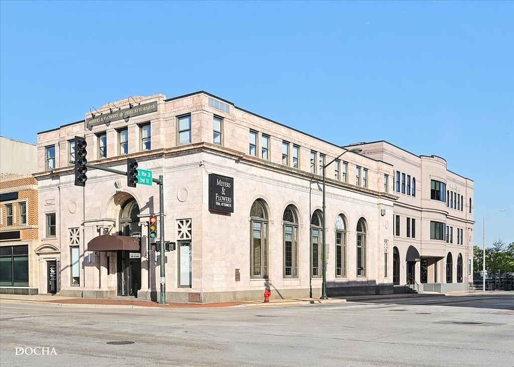 202 W Main Street - Photo 0