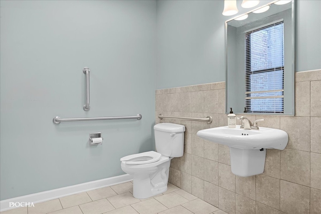 202 W Main Street - Photo 13