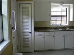 704 Sue Street - Photo 11