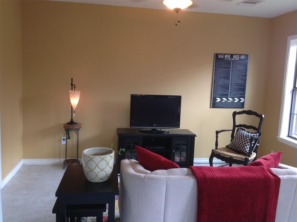 704 Sue Street - Photo 16