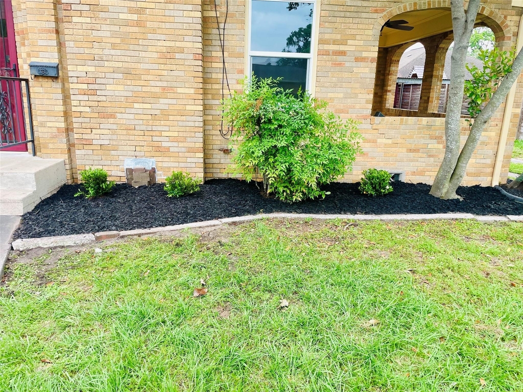 704 Sue Street - Photo 3