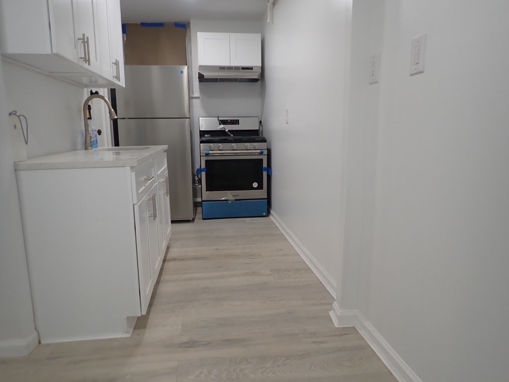 663 East 94th Street - Photo 7