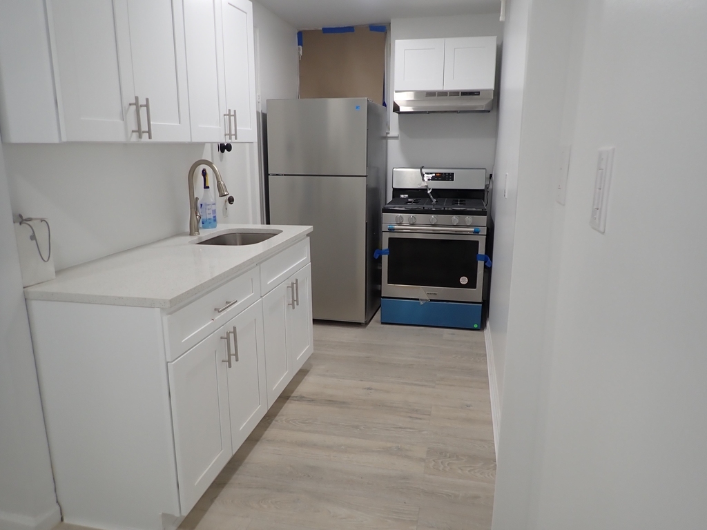 663 East 94th Street - Photo 8