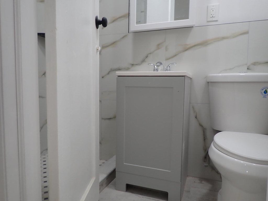 663 East 94th Street - Photo 9