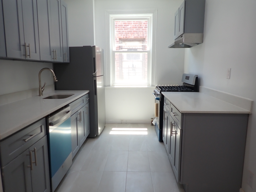663 East 94th Street - Photo 9