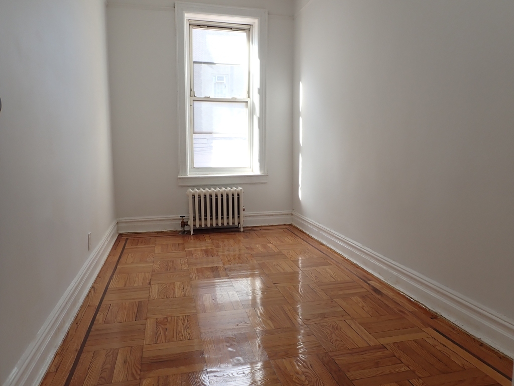 663 East 94th Street - Photo 4