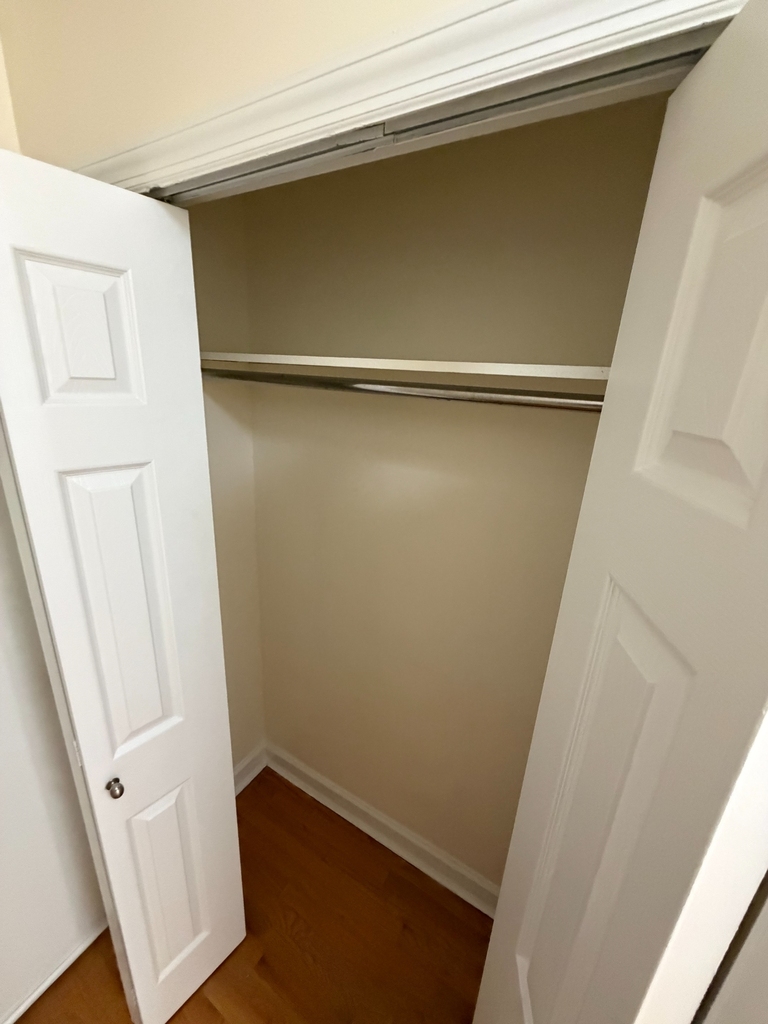East 91st Street - Photo 6