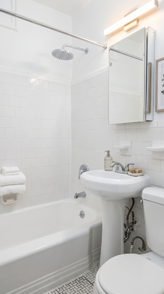 2nd Avenue - Photo 3