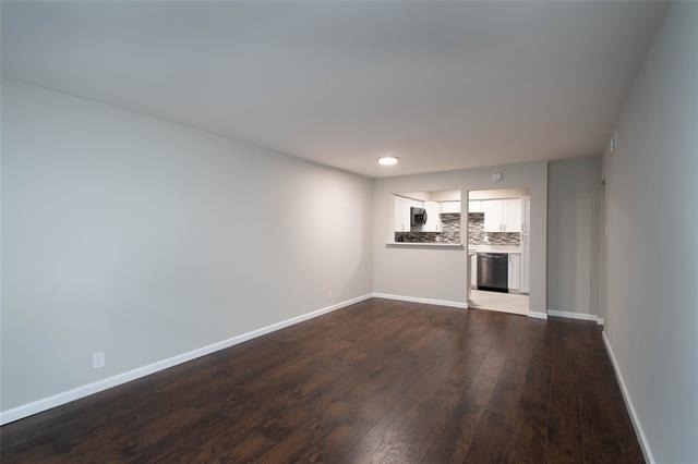 5315 Fleetwood Oaks Avenue - Photo 4