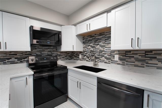 5315 Fleetwood Oaks Avenue - Photo 1