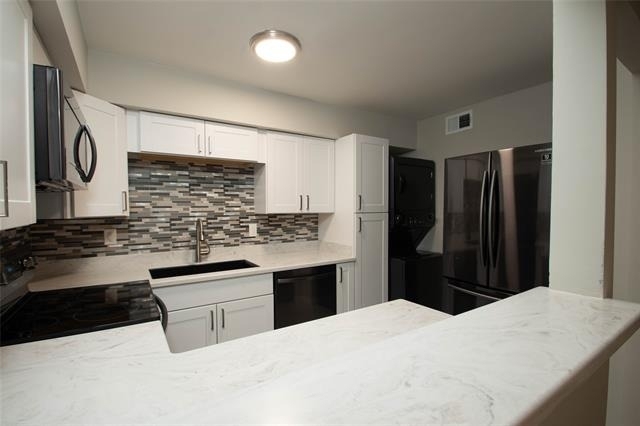 5315 Fleetwood Oaks Avenue - Photo 0