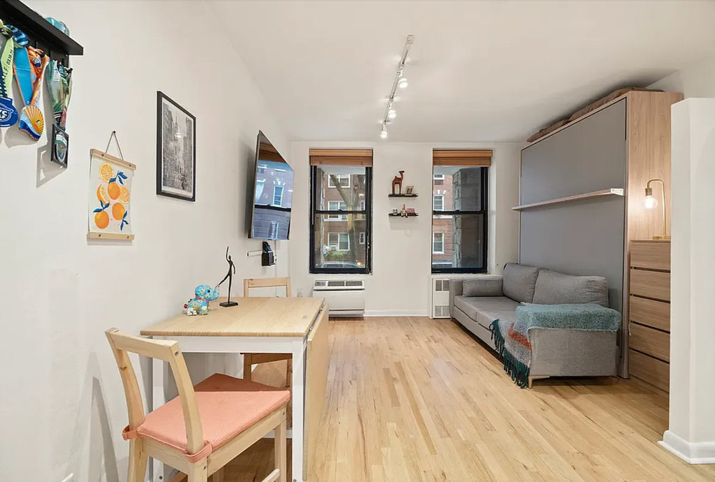 West 55th Street - Photo 0