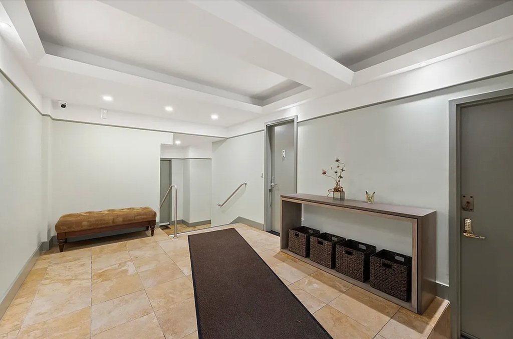 West 55th Street - Photo 4