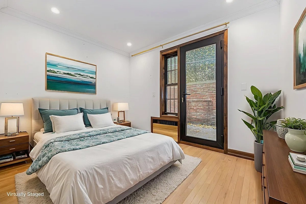 121 East 37th Street - Photo 1