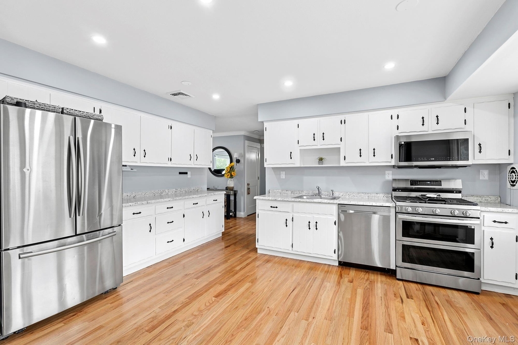 48 Fanning Avenue - Photo 8
