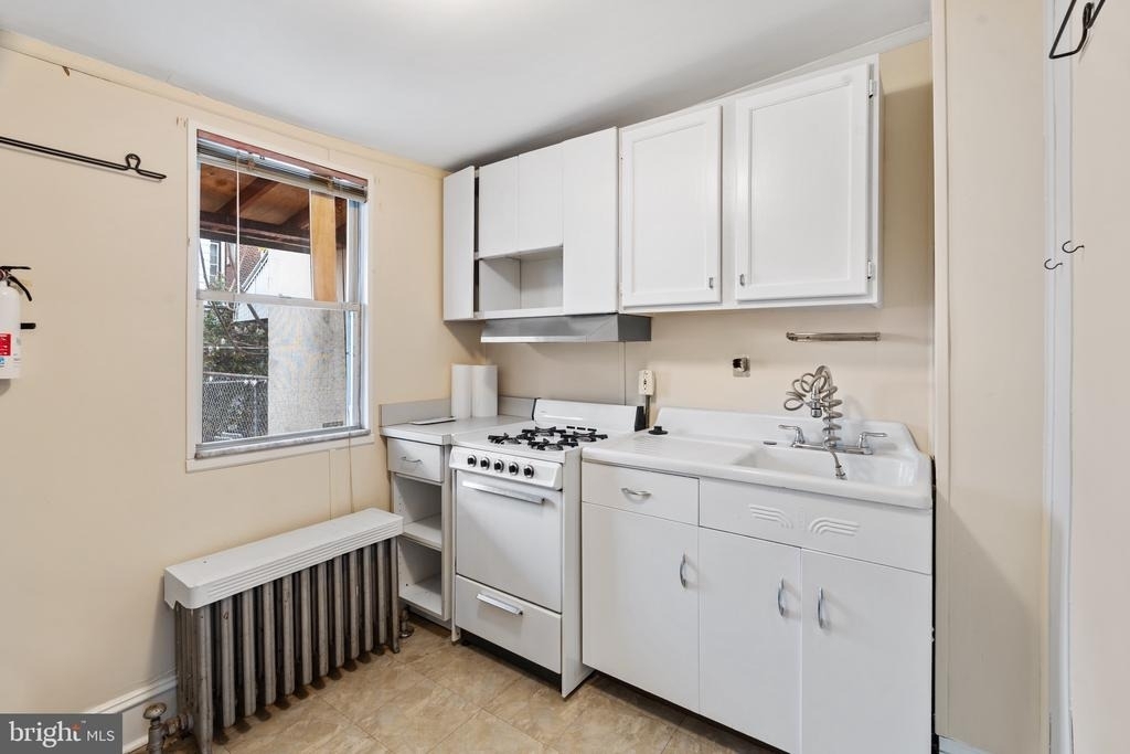 3068 Livingston Street - Photo 5