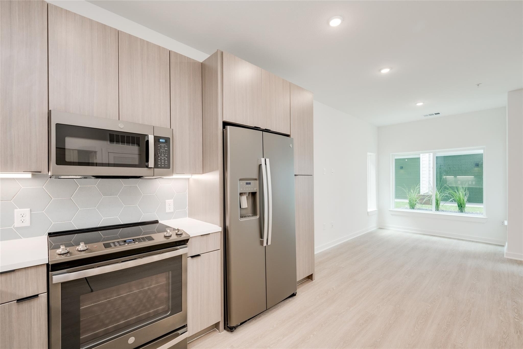 4802 S Congress Ave - Photo 16