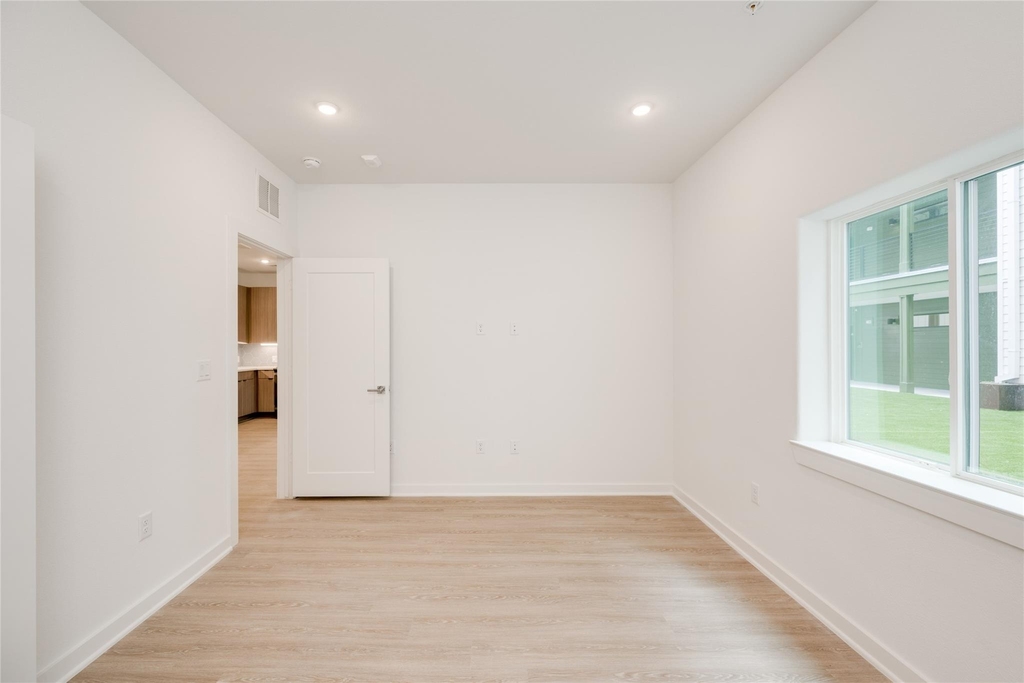 4802 S Congress Ave - Photo 21