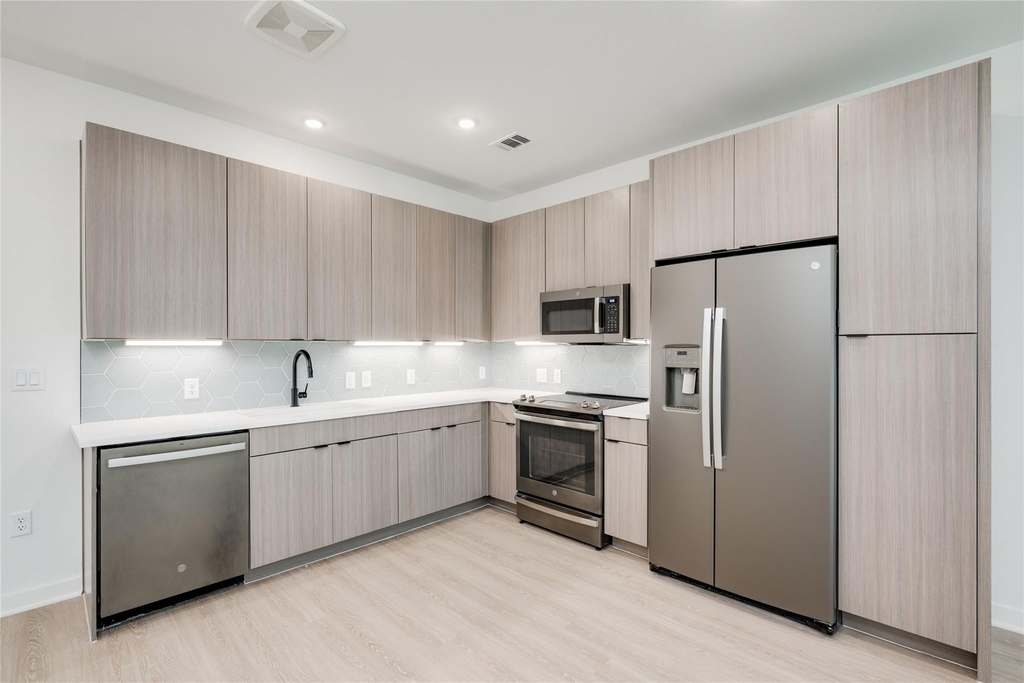 4802 S Congress Ave - Photo 14