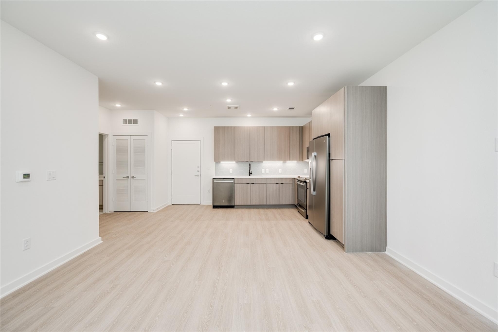 4802 S Congress Ave - Photo 8