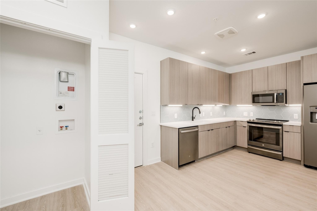 4802 S Congress Ave - Photo 23