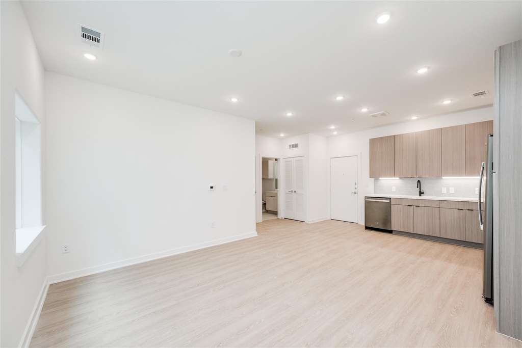 4802 S Congress Ave - Photo 13