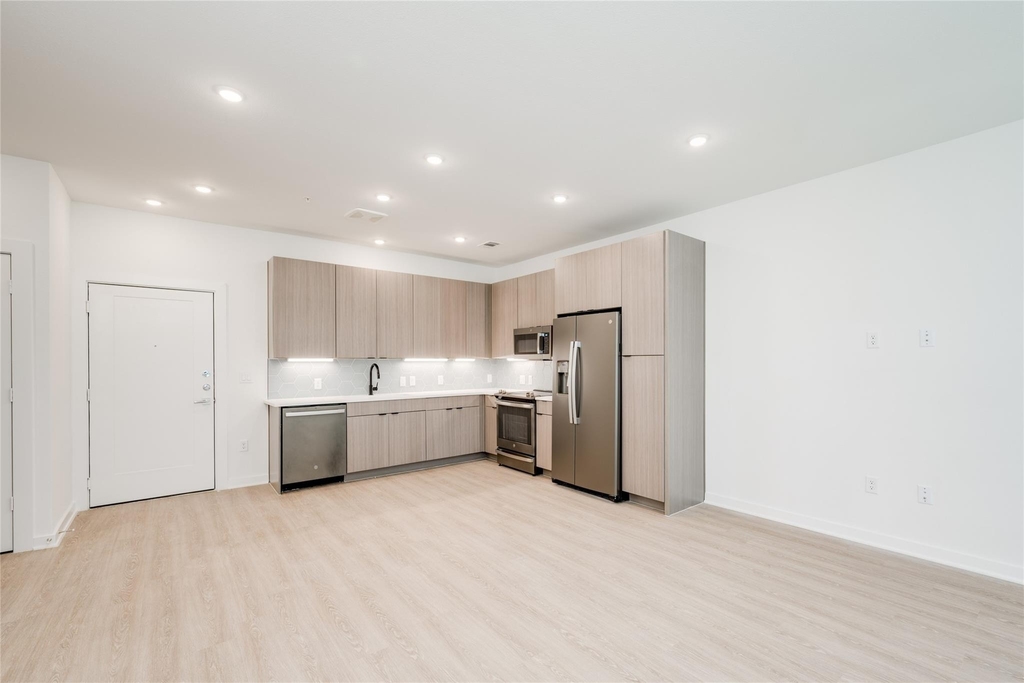 4802 S Congress Ave - Photo 0