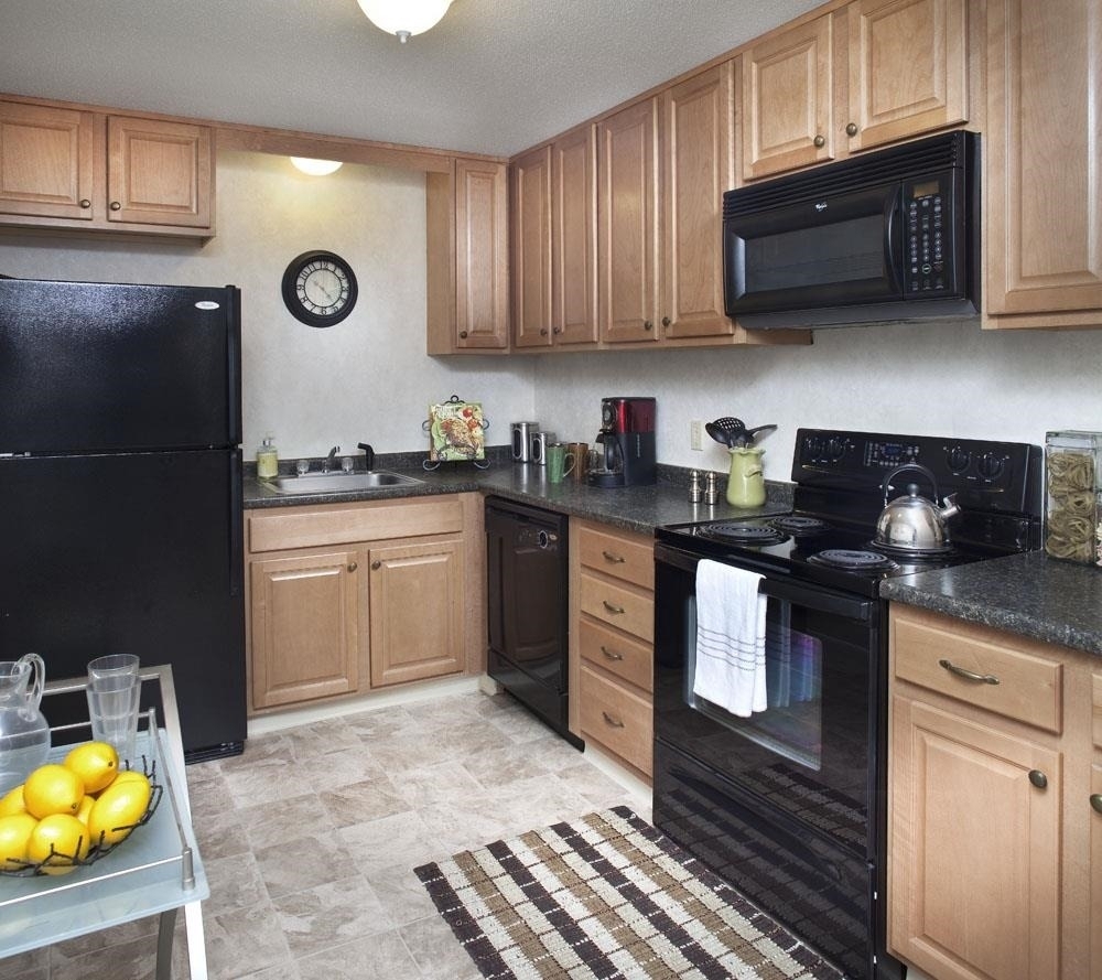 21 West River - Photo 2