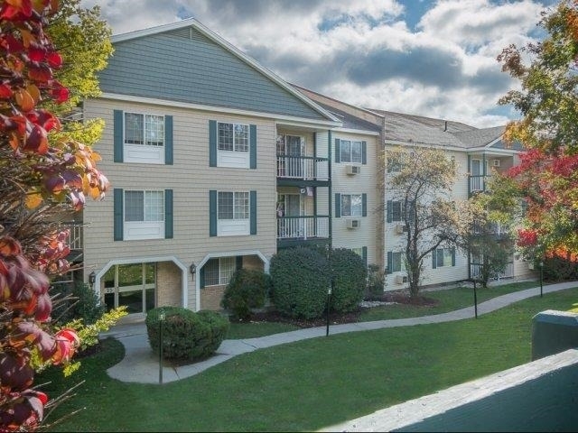25 Greenview - Photo 0
