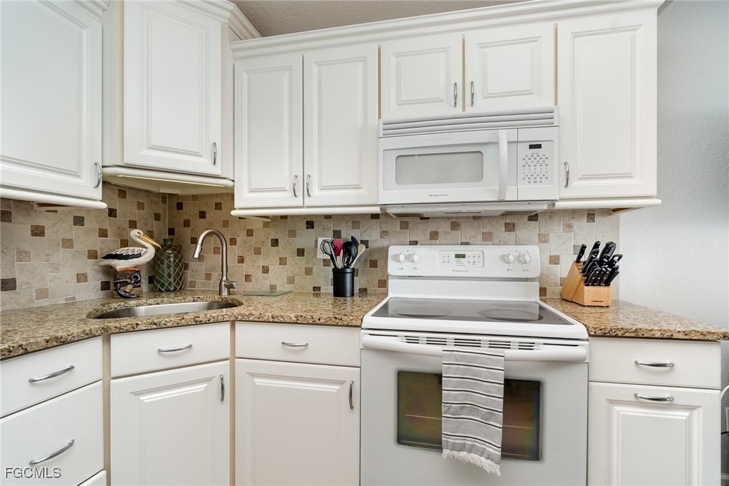 7330 Estero Boulevard - Photo 4