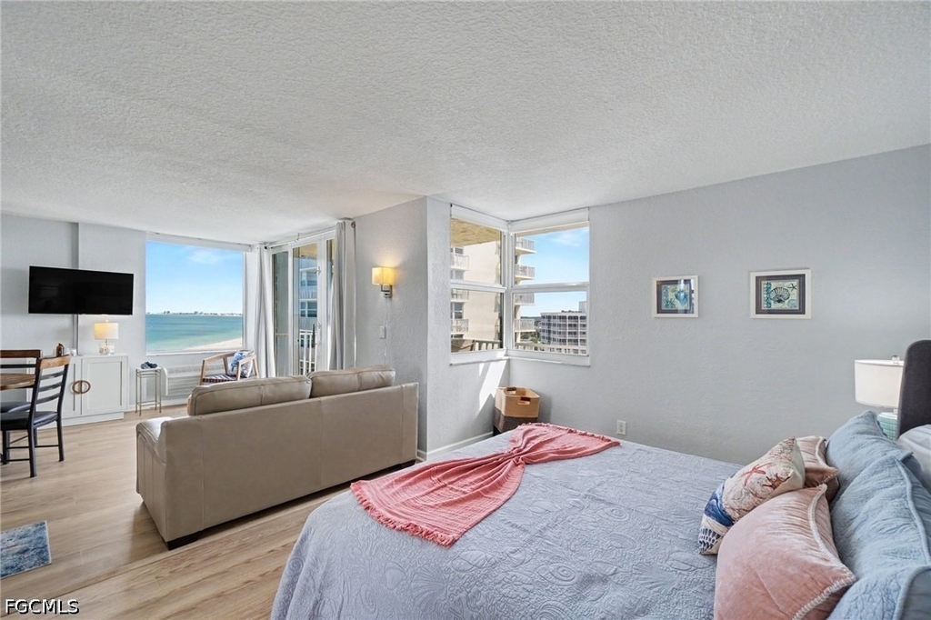 7330 Estero Boulevard - Photo 18