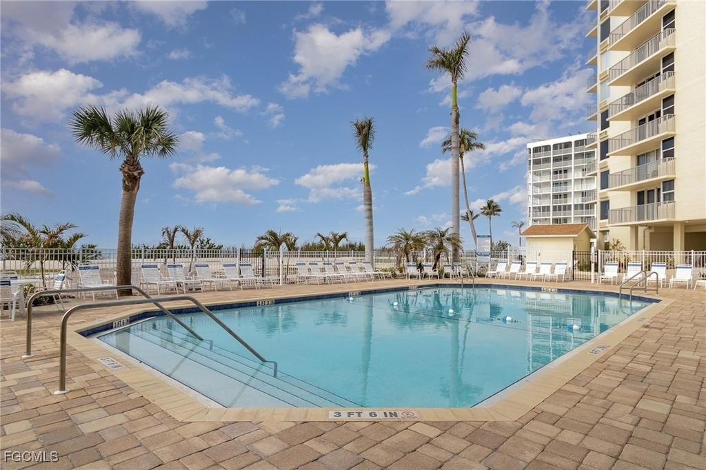 7330 Estero Boulevard - Photo 17