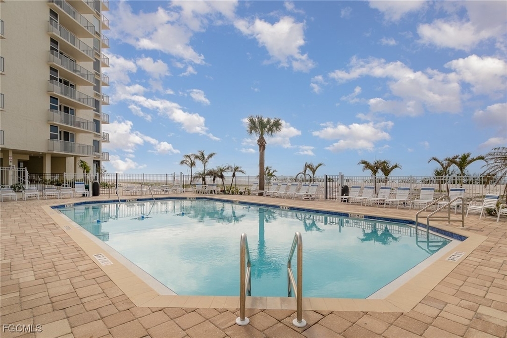 7330 Estero Boulevard - Photo 10